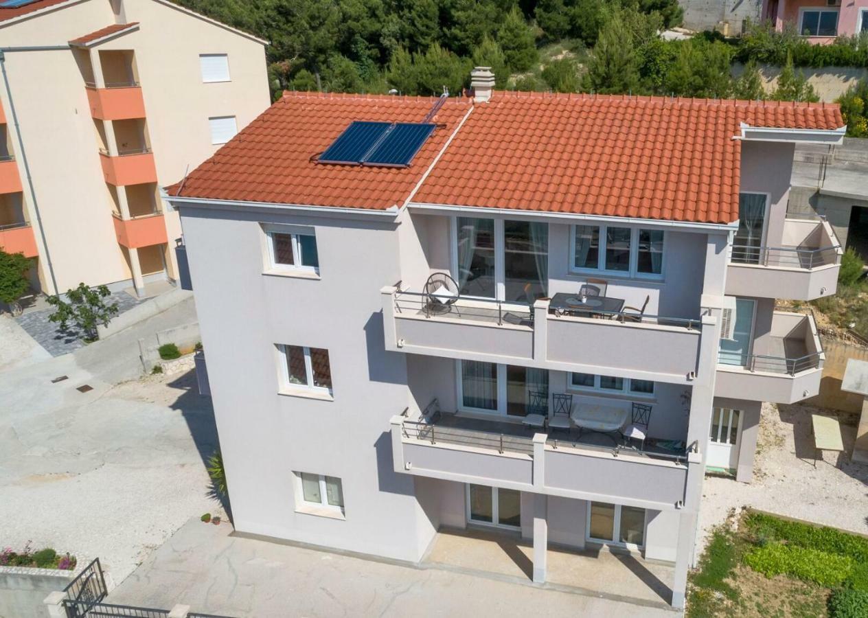 Apartmani Ticinovic Omiš Extérieur photo